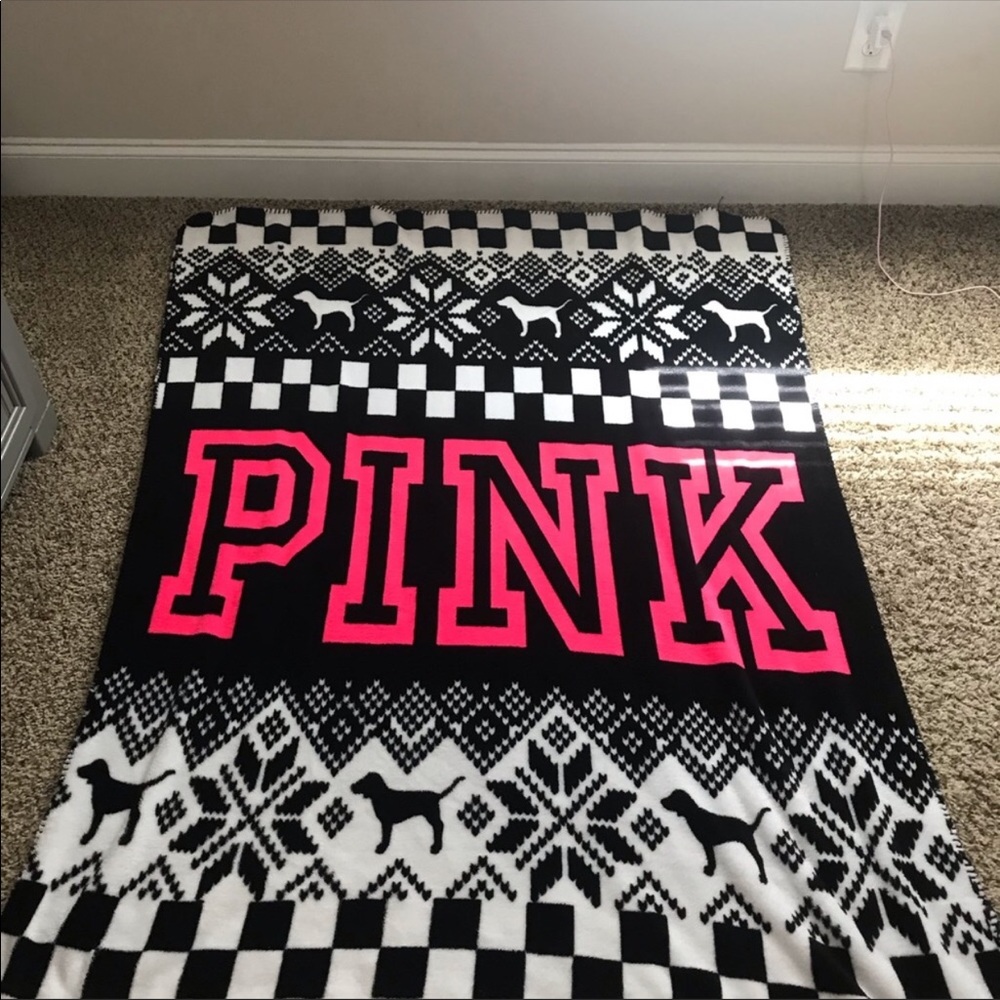 💕FINAL PRICE🎉victoria’s Secret throw